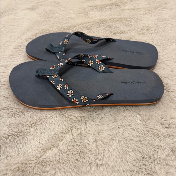 Vera Bradley Prairie Paisley Daisy Webbing Strap Flip Flops Size 9-10 (L) - Picture 2 of 6